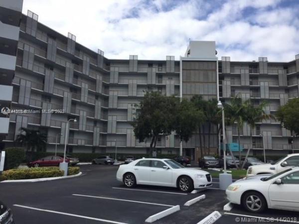 Ensenada, 3401 N Country Club Dr #116, Aventura, Florida 33180, image 2