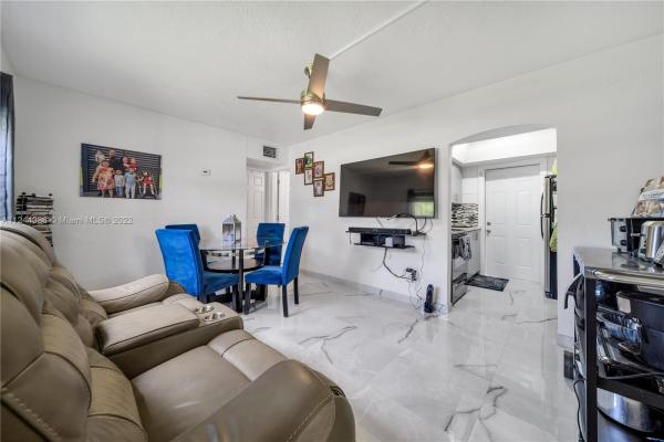 Leisure City Residential, 15478 Leisure Dr, Leisure City, Florida 33033, image 2