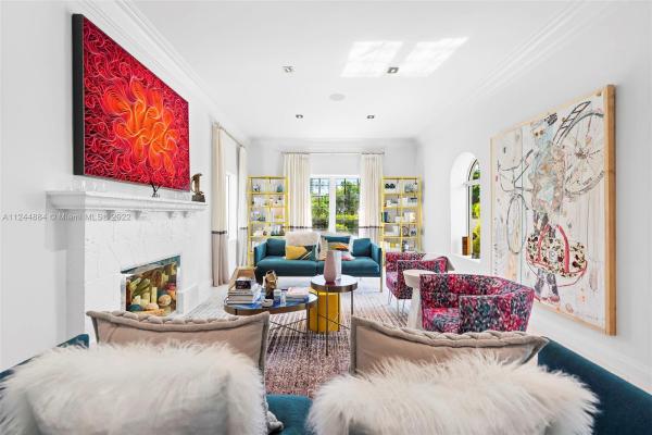 Beach View, 5572 Pine Tree Dr, Miami Beach, Florida 33140, image 2