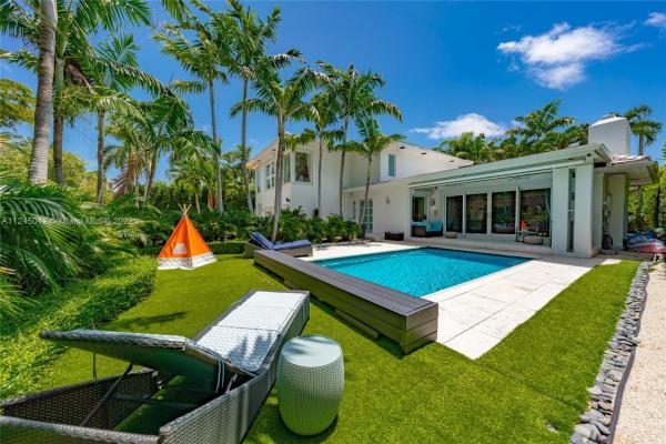 Nautilus, 4365 N N Bay Rd, Miami Beach, Florida 33140, image 2