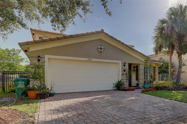1907 SW Newport Isles Blvd, Florida 34953, image 2