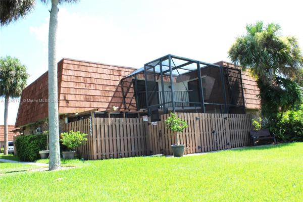 Village At Coral Lake, 8425 S Coral Cir #8425, North Lauderdale, Florida 33068, image 1