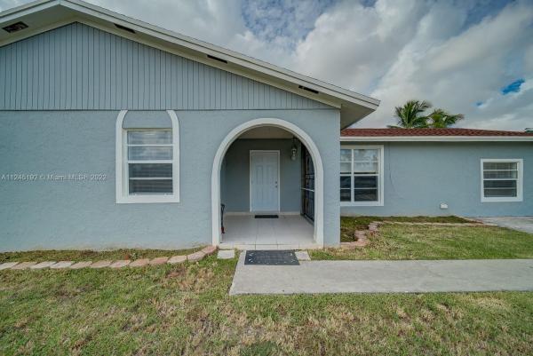 Mary Homes, 14460 SW 294th St, Leisure City, Florida 33033, image 1