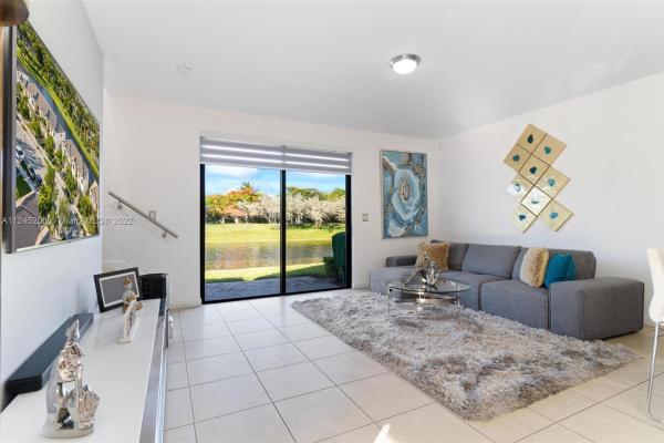 Champion Lakes, 371 NE 194th Ln #371, Ives Estates, Florida 33179, image 2