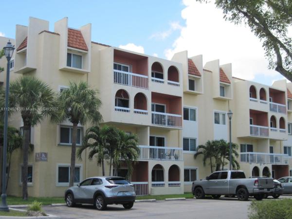 Village Of Kings Creek, 7830 Camino Real #k-104, Glenvar Heights, Florida 33143, image 2