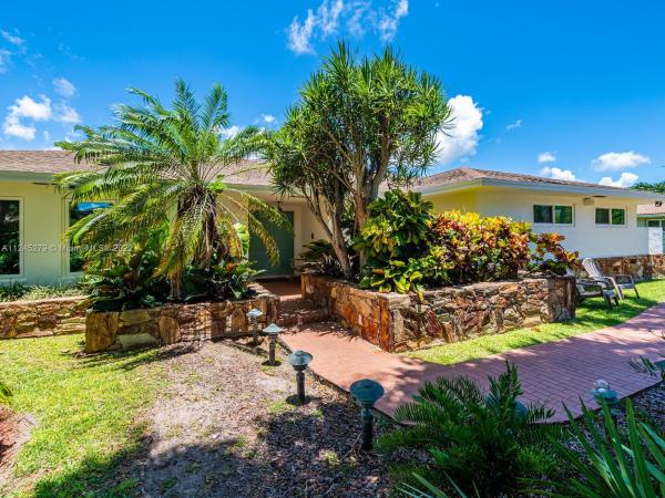 Sunrise Heights, 10041 SW 141st St, Kendall, Florida 33176, image 2