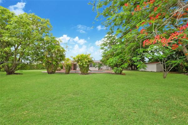 Winston Park, 12705 SW 72nd Ter, Kendale Lakes, Florida 33183, image 2