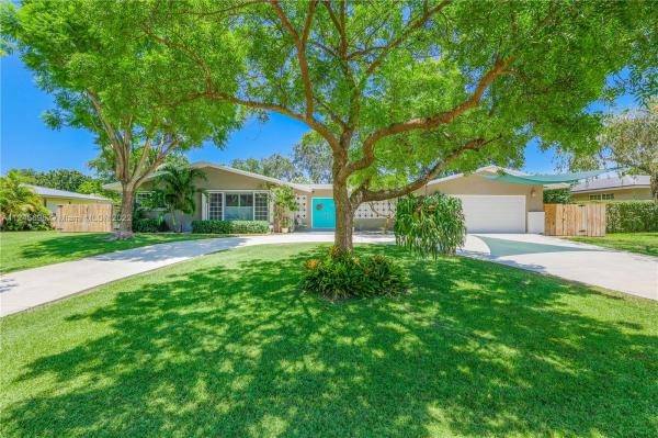 Whispering Pines Estates, 19425 SW 88th Ct, Cutler Bay, Florida 33157, image 2