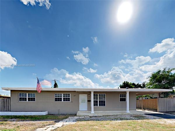 Cravero Cloverleaf Estates, 800 NW 172nd Ter, Miami Gardens, Florida 33169, image 1