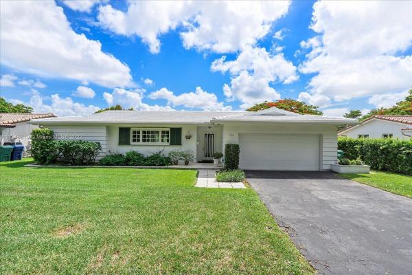 Miami Lakes Residential, 7280 Miami Lakeway S, Miami Lakes, Florida 33014, image 2