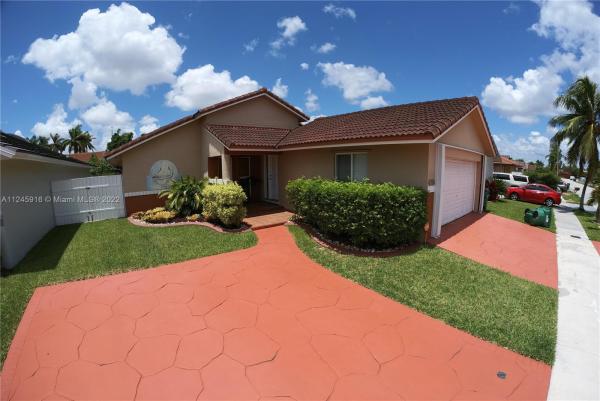 Bird Lakes South, 4736 SW 143rd Ave, Kendale Lakes, Florida 33175, image 1