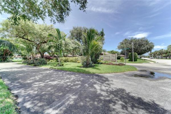 Parkway Villas & Venetian Lakes, 6710 S Parkway Dr #3-11, Margate, Florida 33068, image 1