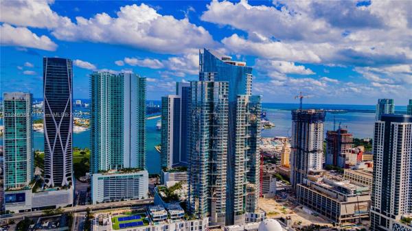 Paramount Miami Worldcenter, 851 NE 1st Ave #3109, Miami, Florida 33132, image 2