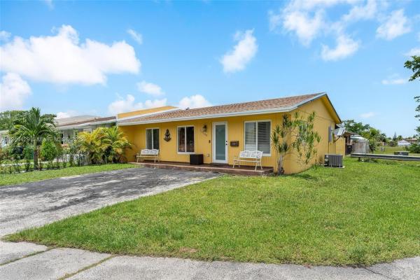 Green Glade Villas, 13108 SW 18th Ter, Tamiami, Florida 33175, image 1