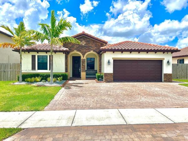Kingman Commons, 2543 SE 2nd St, Homestead, Florida 33033, image 2