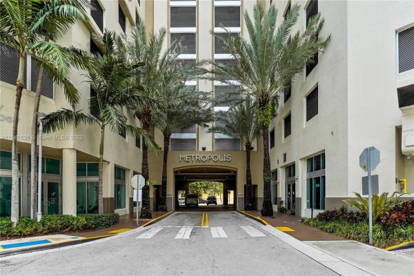 Metropolis At Dadeland, 9055 SW 73rd Ct #2104, Kendall, Florida 33156, image 2