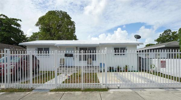 Dixie Heights Gardens, 10350 SW 175th St, West Perrine, Florida 33157, image 1