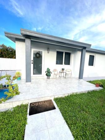 Westwood Lakes Residential, 4141 SW 112th Ave, Westwood Lakes, Florida 33165, image 2
