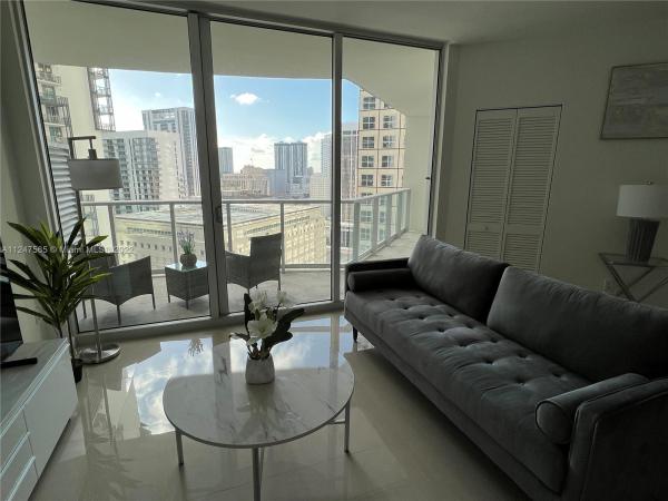 Met 1, 300 S Biscayne Blvd #T-2207, Miami, Florida 33131, image 2