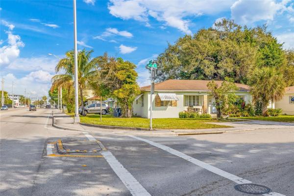 Richards Manors, 601 NE 138th St, North Miami, Florida 33161, image 1