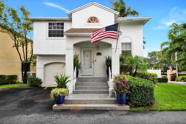 The Provinces Of Pierpointe At Pembroke Lakes, 11901 NW 12th St, Pembroke Pines, Florida 33026, image 2