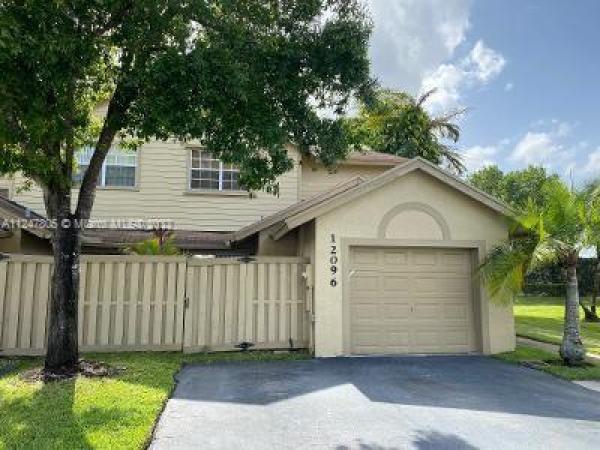 Sunrise Manor West, 12096 NW 42nd St, Sunrise, Florida 33323, image 1