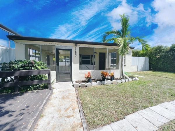 Fulford By The Sea, 1223 NE 179th St, North Miami Beach, Florida 33162, image 2