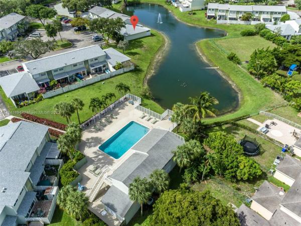 Crystal View Townhomes, 827 Crystal Lake Dr #827, Deerfield Beach, Florida 33064, image 1