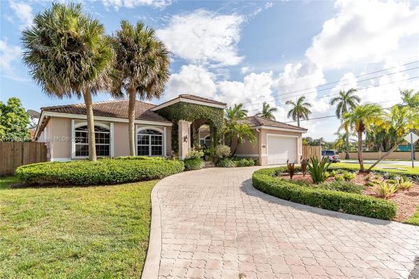 Osmape Estates, 10180 SW 118th Ter, Kendall, Florida 33176, image 1