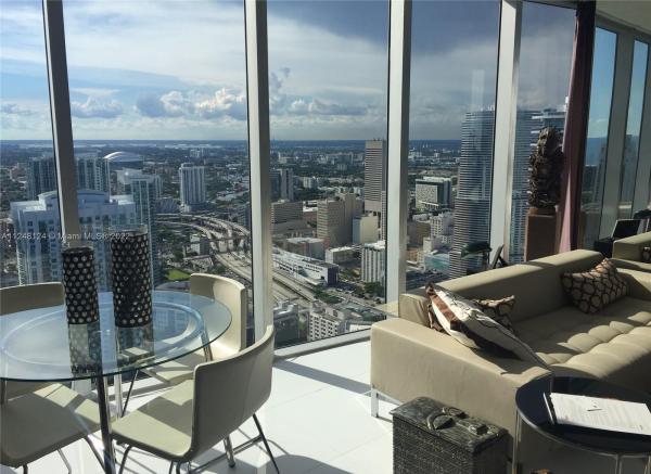Icon Brickell Tower 1, 475 Brickell Ave #5215, Miami, Florida 33131, image 2