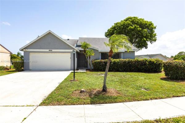 The Palm Club West Village, 4886 Classic Ln, West Palm Beach, Florida 33417, image 2