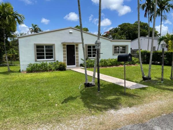 Bird Road Terrace, 6520 SW 43rd St, Westwood Lakes, Florida 33155, image 1