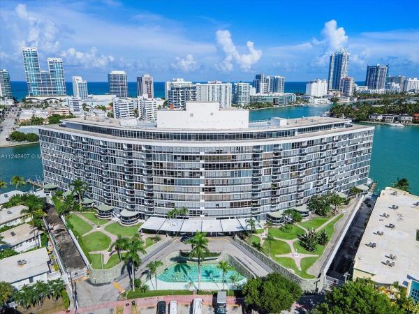 King Cole, 900 Bay Dr #316, Miami Beach, Florida 33141, image 2