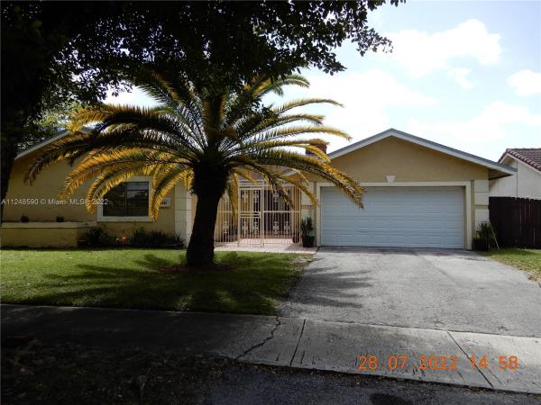 Country Lake Manors, 20008 NW 58 Pl #, Country Club, Florida 33015, image 1