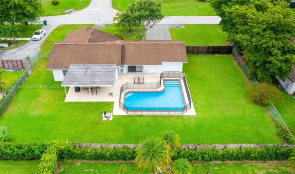 Pine Shore, 12741 SW 115th Ave, Kendall, Florida 33176, image 2