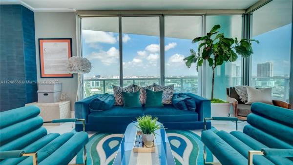 900 Biscayne Bay, 900 Biscayne Blvd #2512, Miami, Florida 33132, image 2
