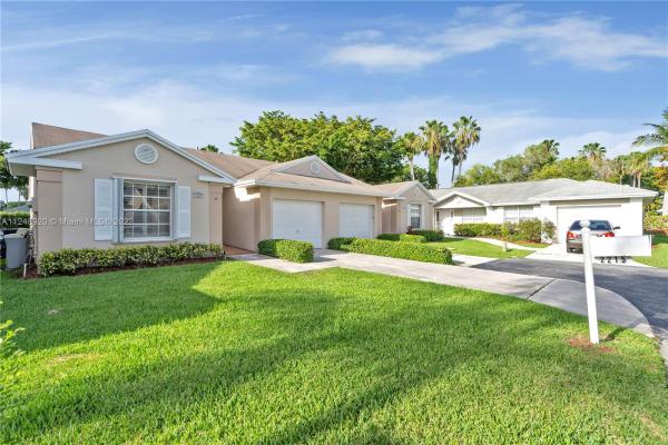 North Gate, 2215 SE 6th Ct, Homestead, Florida 33033, image 2