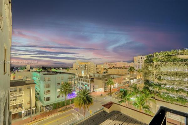 Collins Towers, 720 Collins Ave #710, Miami Beach, Florida 33139, image 1