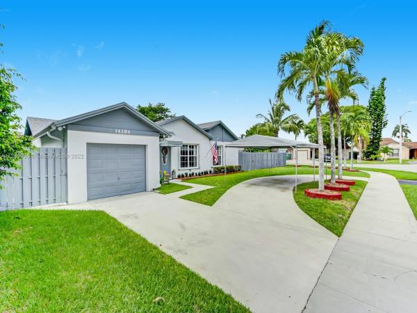 14284 SW 153rd Ter, Richmond West, Florida 33177, image 1