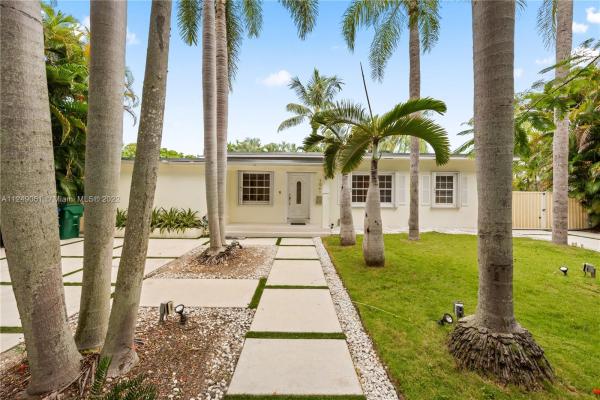 5941 SW 47th St, Unincorporated Dade County, Florida 33155, image 2