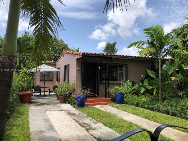 Industrial Center, 657 W 33rd St, Hialeah, Florida 33012, image 1