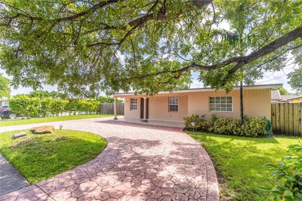 Tropical Estates, 4051 SW 102nd Ave, Olympia Heights, Florida 33165, image 1
