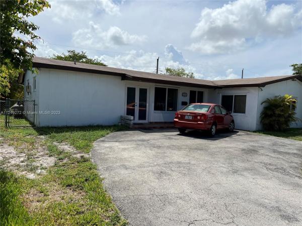 Darlington Manor, 5920 SW 94 Ave #, Sunset, Florida 33173, image 1