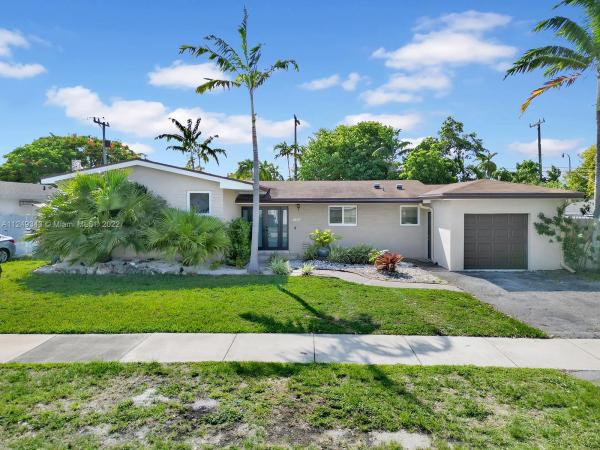 Pine Tree Manor, 9389 Dominican Dr, Cutler Bay, Florida 33189, image 2