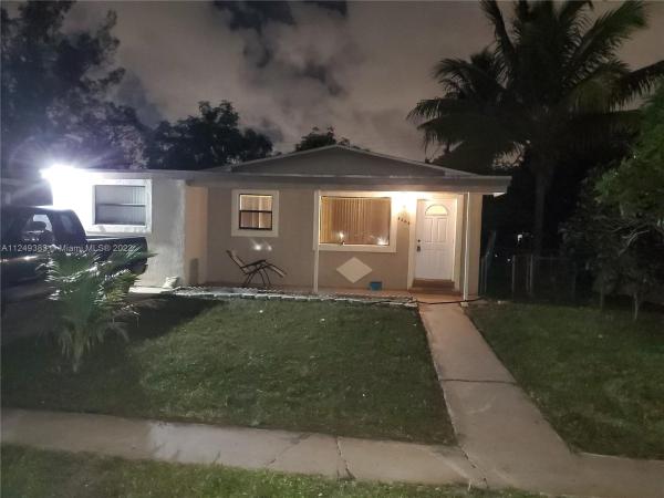 Welwyn Manor, 6364 SW 22nd Ct, Miramar, Florida 33023, image 2