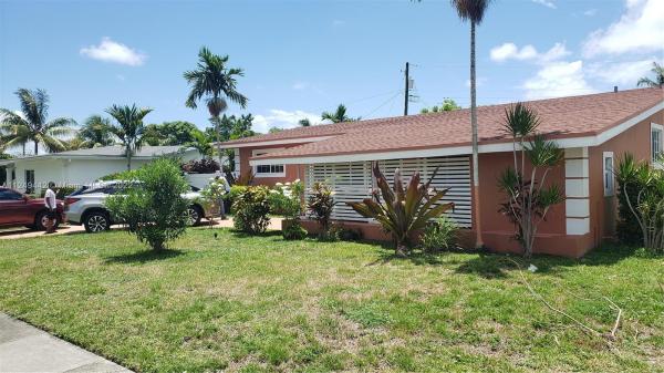Highland Manor, 730 NE 180th St, North Miami Beach, Florida 33162, image 2