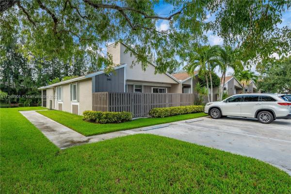 Woodgate, 590 Woodgate Cir #A, Sunrise, Florida 33326, image 1