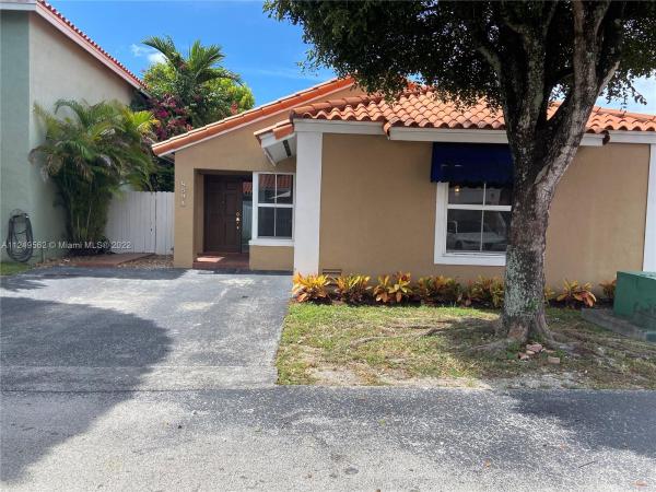 Galloway Lakes, 8594 NW 2nd Ln, Fountainebleau, Florida 33126, image 1