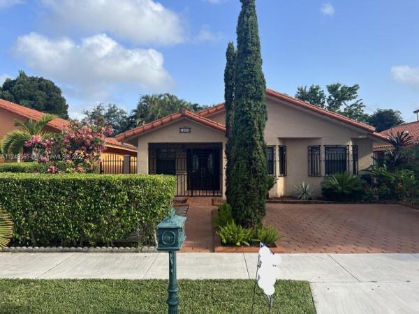 Kendale Lakes No HOA, 14642 SW 52nd St, Kendale Lakes, Florida 33175, image 2