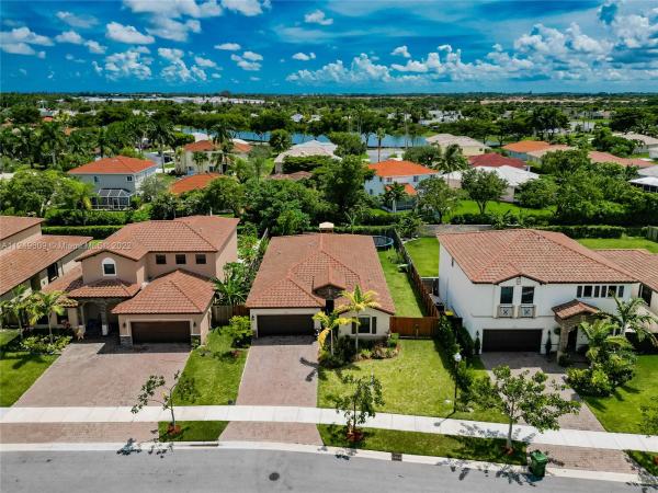 Kingman Commons, 2540 SE 3rd St, Homestead, Florida 33033, image 2